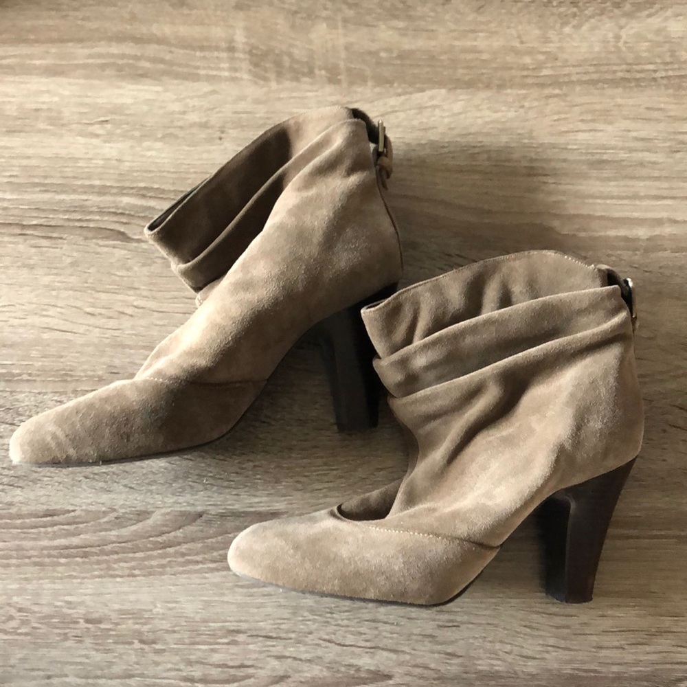 NWT BCBG booties